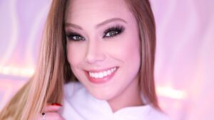 Swallow Salon Features Avery Cristy Giving Head