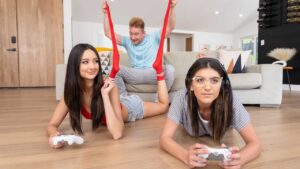 Fucking Gamer Roomie'S Bf