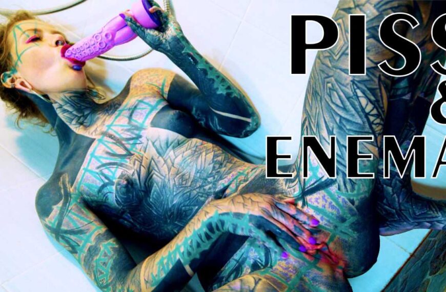 Heavily Tattoo Model Anal Masturbation In Shower