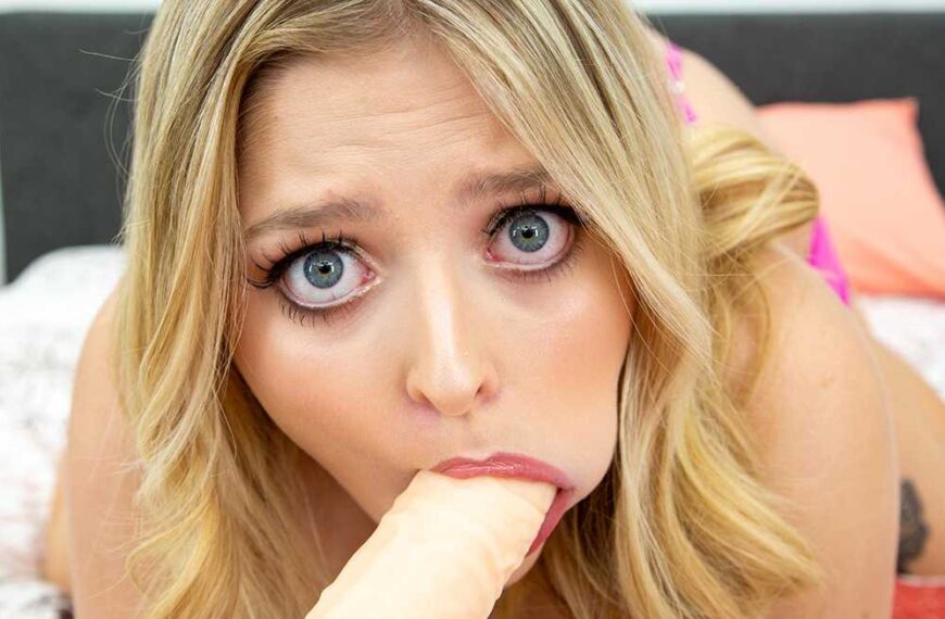 Hottie In Pink Jill Taylor Is Masturbating Live