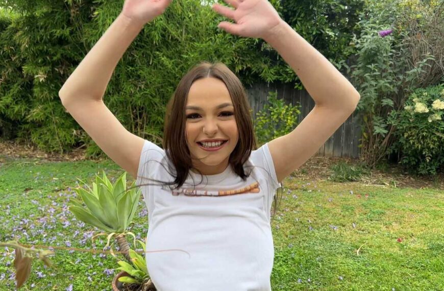 Rissa May is on PornDudeCasting