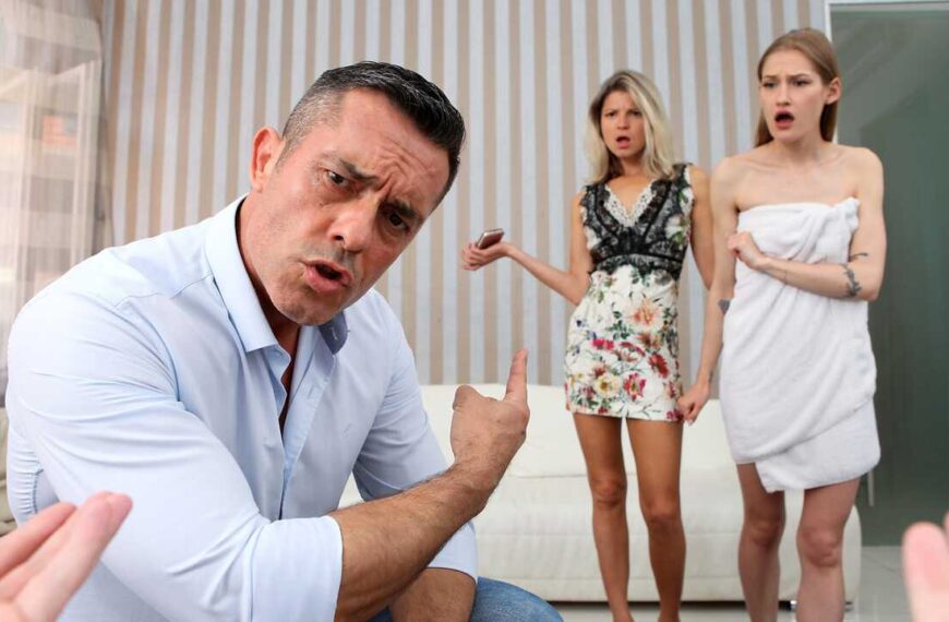 A Double Booking Leads To A Family Swap S8E1