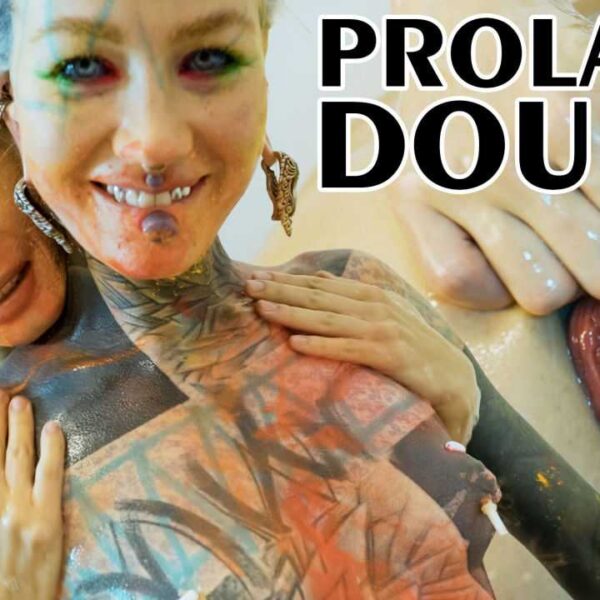 Anuskatzz And Stacy Bloom Like Squirting With A Fist Up Their Asses