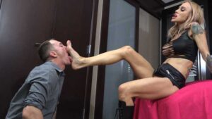 Sarah Jessie Makes Him Her Dirty Foot Whore