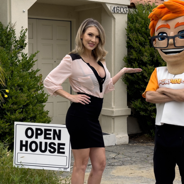 Gigi Dior Shows Porn Dude More Than Just a House