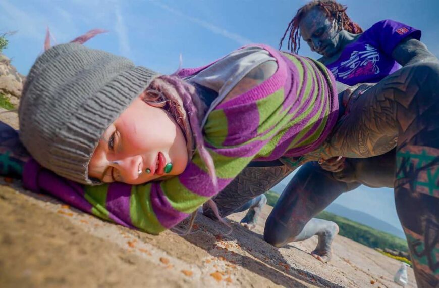 Anuskatzz Loves Public Anal