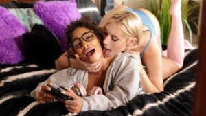 Distracting The Lesbian Gamer Gf