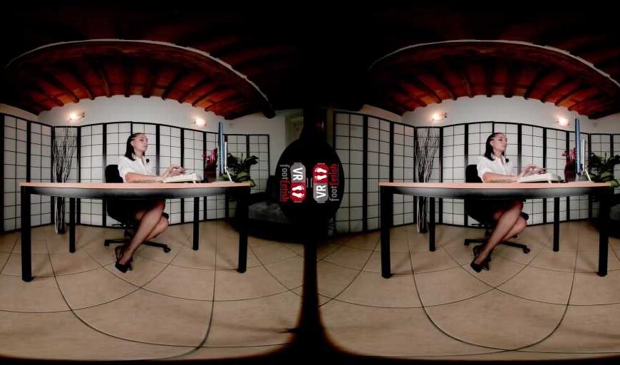 Inked Sexytary Turns Break Time Into An Erotic Foot Tease