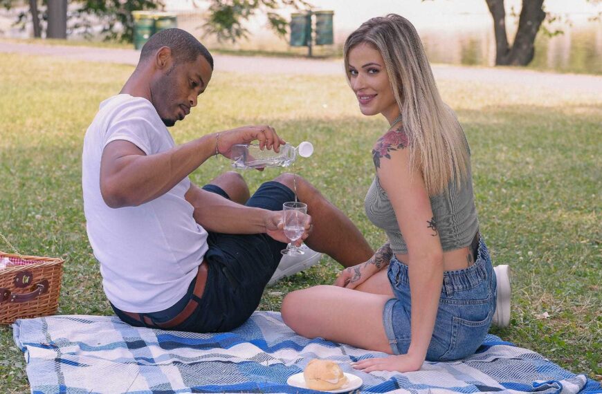 Ria Sunn Gets Dp'd With Two Bbc