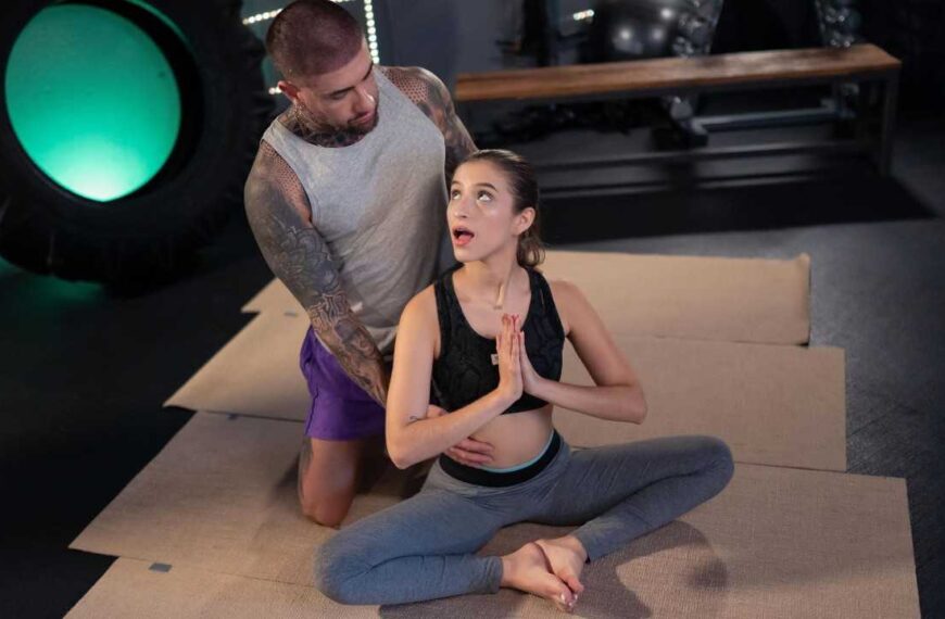 Mindful Yoga Latina Teen Passion