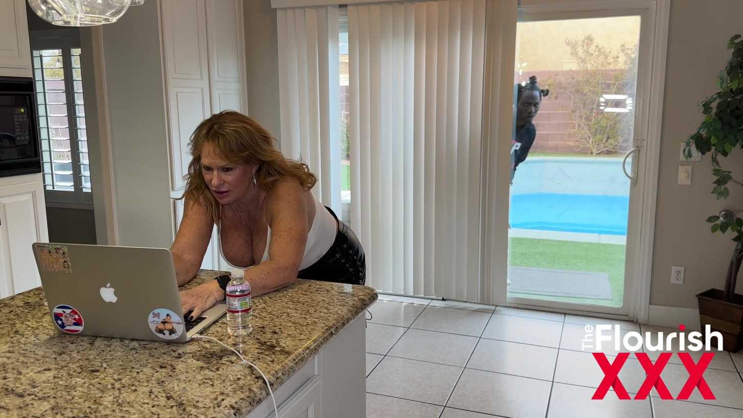 Spying On Thy Neighbor Lana Lee By Mr Blvck Rose