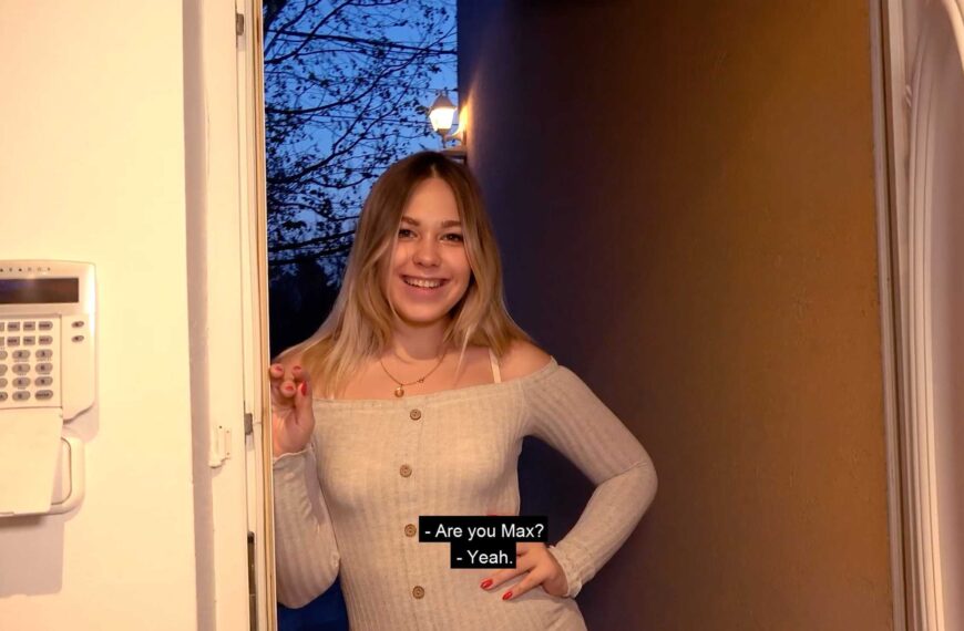 Selvaggia Sucks And Fucks A Stranger's Cock