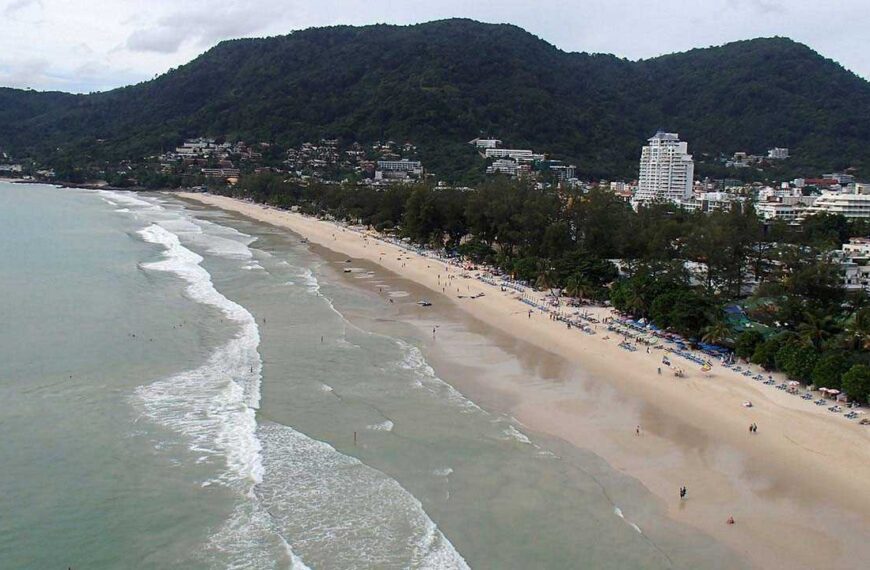 Paragliding Patong Beach Today!