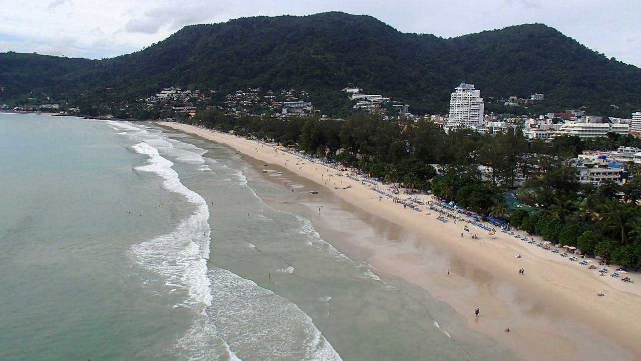Paragliding Patong Beach Today!