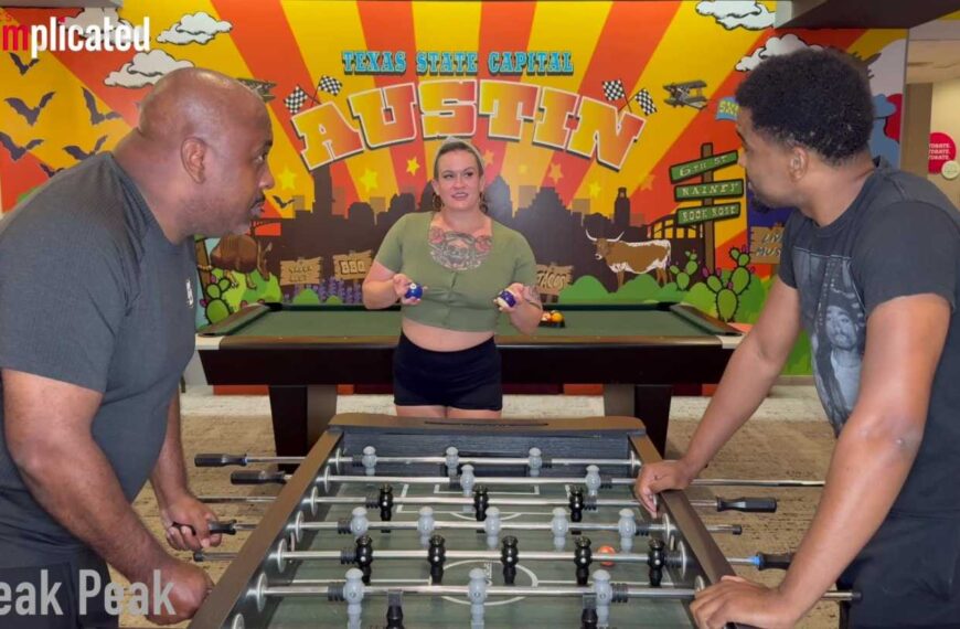 1St Look Its Complicated S1E11 Quinn Marie And Darren Blaze With Mr Flourish