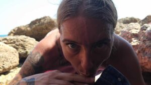 Quick Fuck Under The Spanish Sun