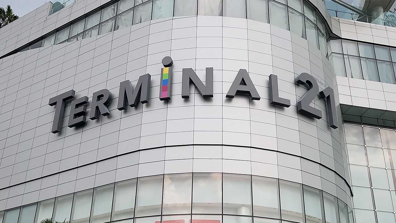 Terminal 21 Shopping Outing