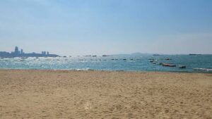 Pretty Pattaya Beach Visit