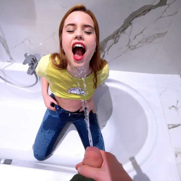 Double Wet Jeans Golden Shower!!