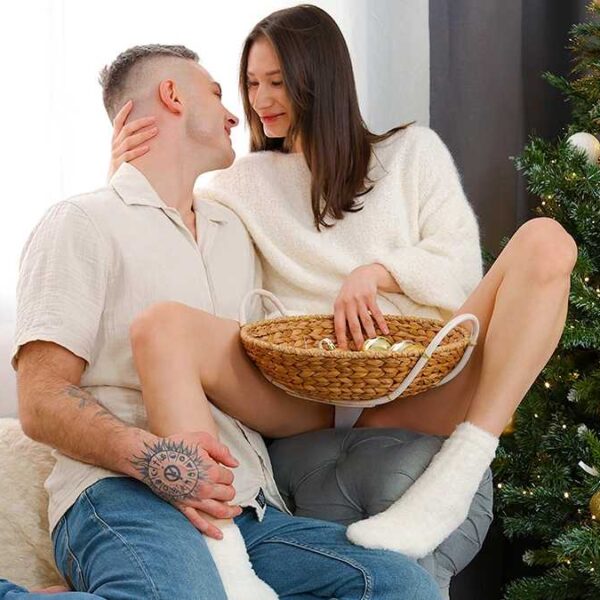 Please Me Under The Christmas Tree!