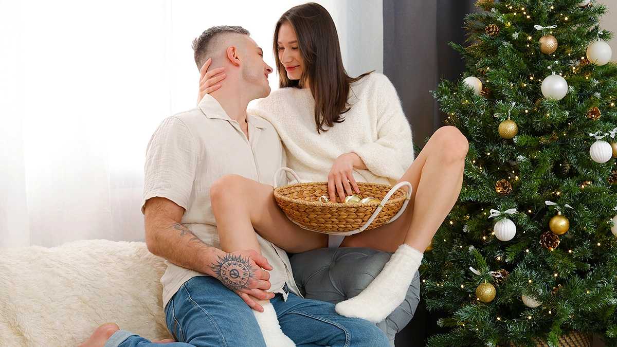 Please Me Under The Christmas Tree!