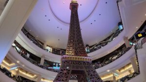 Terminal 21 Paris Floor