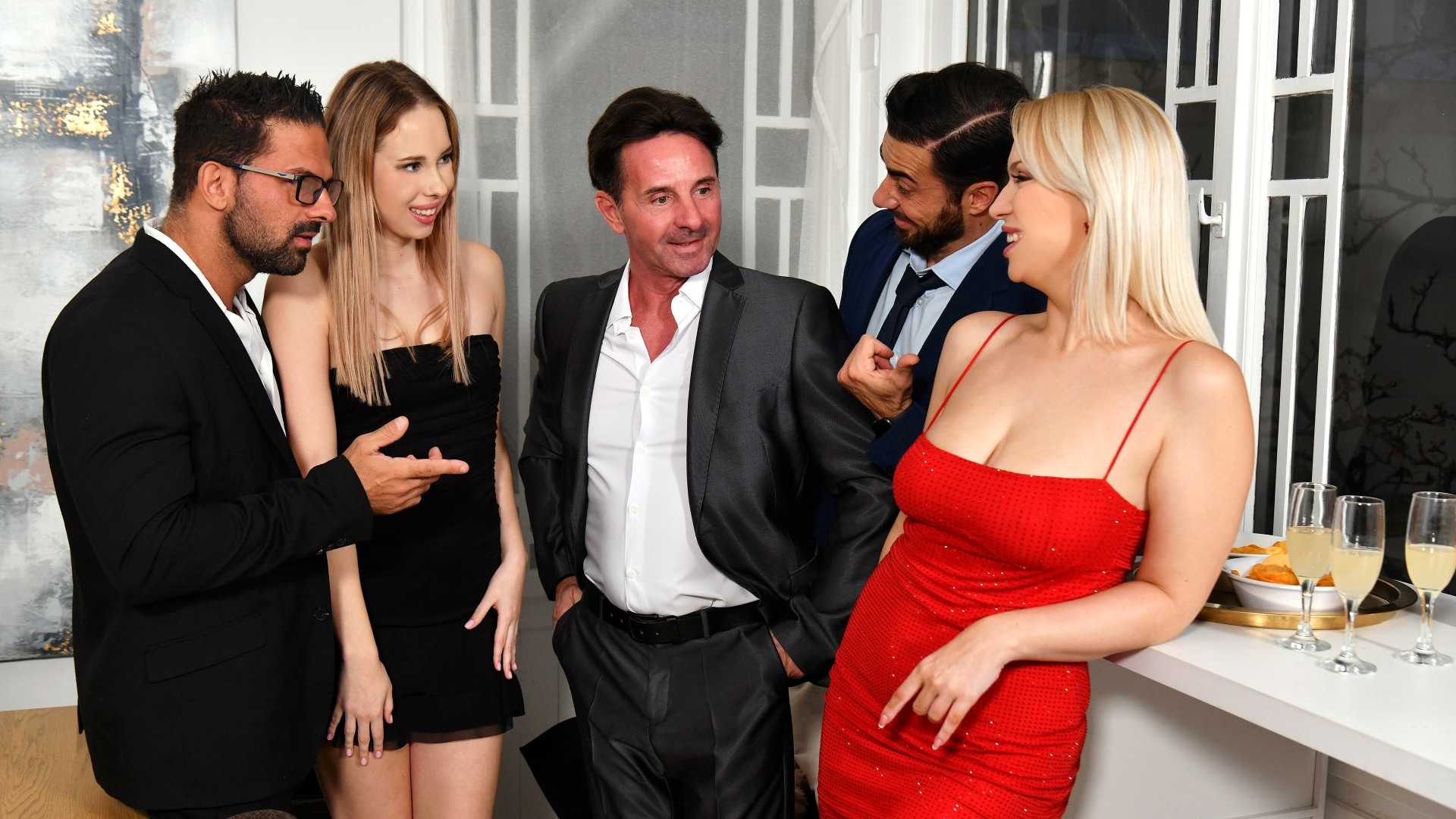 Vera Jarw and Novella Night's Naughty Xmas