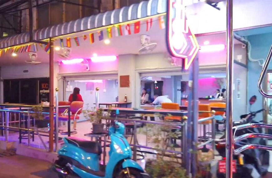 Pattaya Bus Ride At Night