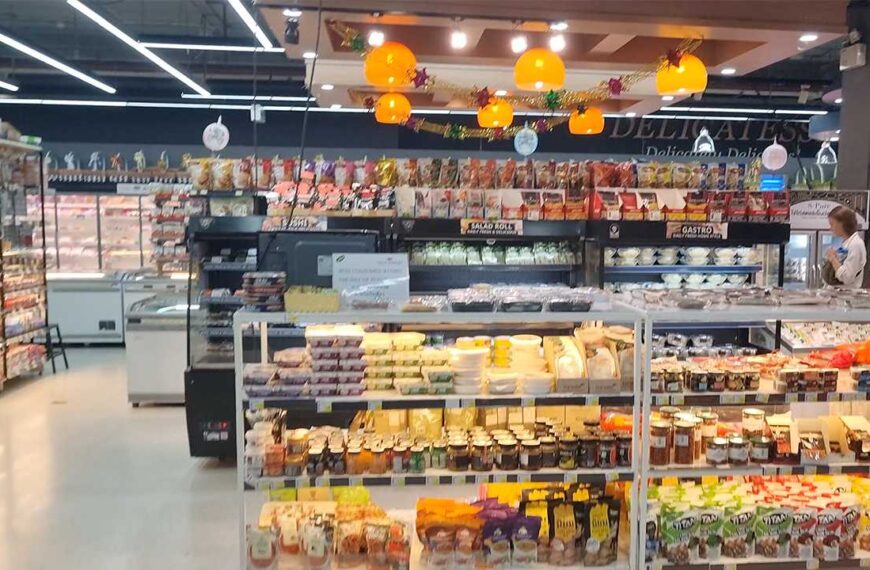 Villa Market Phuket Visit