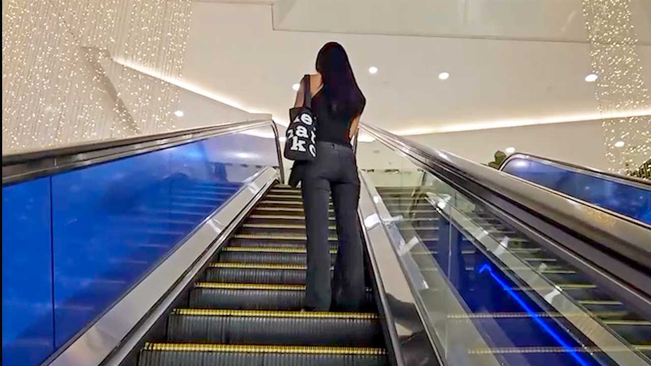 Ass In Tight Pants At Mall