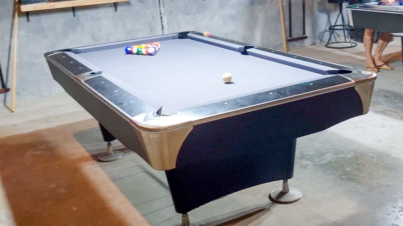 Phuket Pool Hall Night