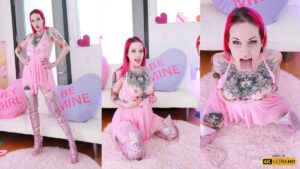 Lady Lazurus is at Topwebmodels