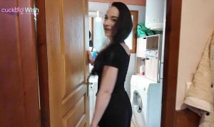 Alice D Pee Teasing