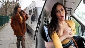 Safari Rules Samantha Jayne Doesn't Need A Seatbelt For This Ride