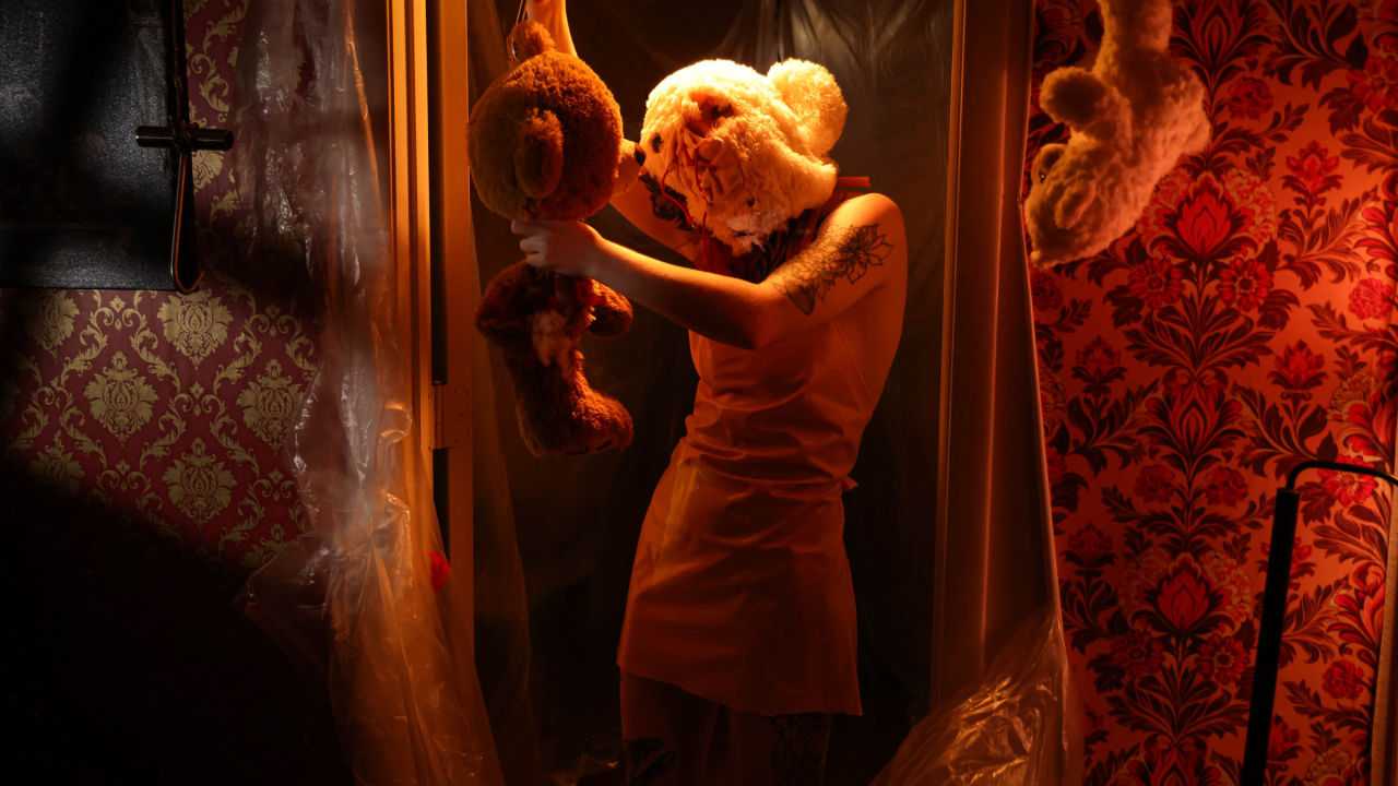 Lorelai Leigh Stars In A Very Surreal Homage To Horror Movie Characters