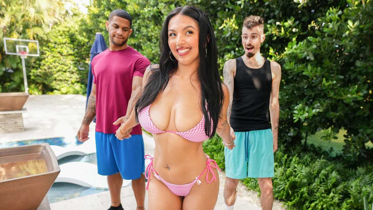 We Gonna Fuck In A Threesome D'oh!